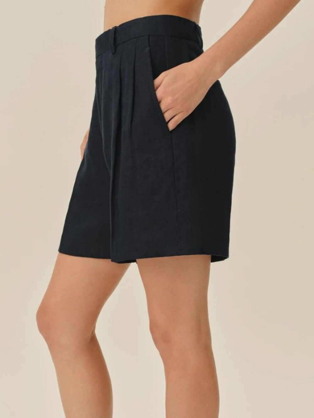 Buck Mason 100% Linen Shorts, Cinched Waist, Size 28, Like New